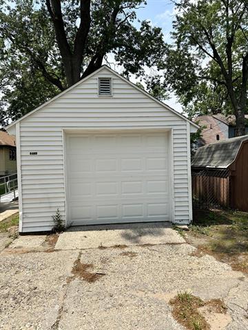 Builiding view twenty eight for 1636 Wood, Muskegon, MI. 49442