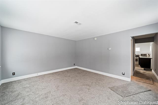 Builiding view five for 326 Mason, Muskegon, MI. 49441