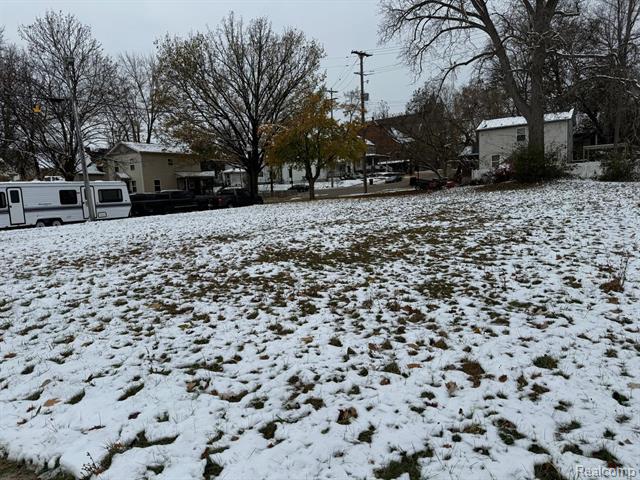 Builiding view forty five for 710 Martin Luther King Jr, Jackson, MI. 49203