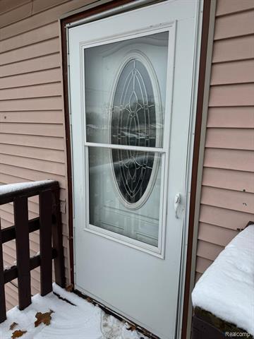 Builiding view four for 710 Martin Luther King Jr, Jackson, MI. 49203