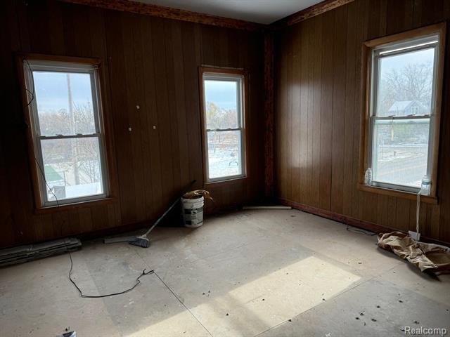 Builiding view nineteen for 710 Martin Luther King Jr, Jackson, MI. 49203