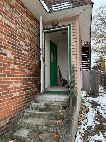 Builiding view sixteen for 710 Martin Luther King Jr, Jackson, MI. 49203