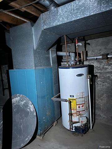 Builiding view twenty one for 710 Martin Luther King Jr, Jackson, MI. 49203