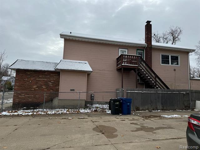 Builiding view two for 710 Martin Luther King Jr, Jackson, MI. 49203