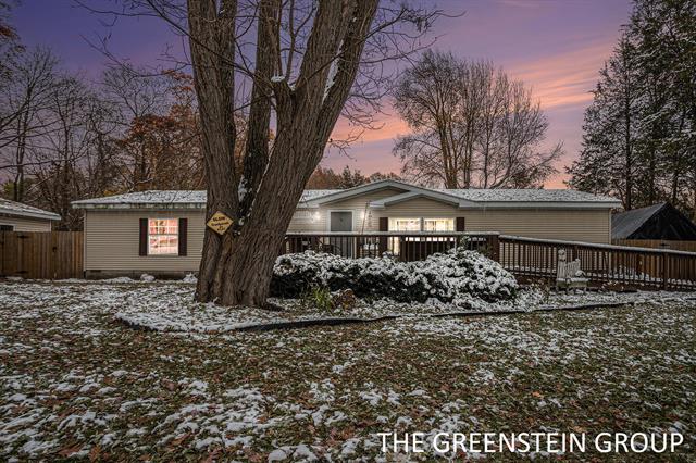 Builiding view one for 1585 Richards, Allegan, MI. 49010