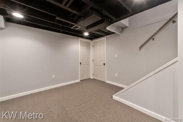 Builiding view fifty five for 2120 Vinsetta, Royal Oak, MI. 48073