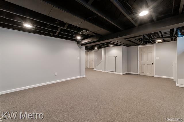 Builiding view fifty three for 2120 Vinsetta, Royal Oak, MI. 48073
