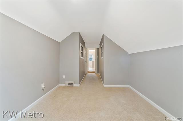 Builiding view forty one for 2120 Vinsetta, Royal Oak, MI. 48073