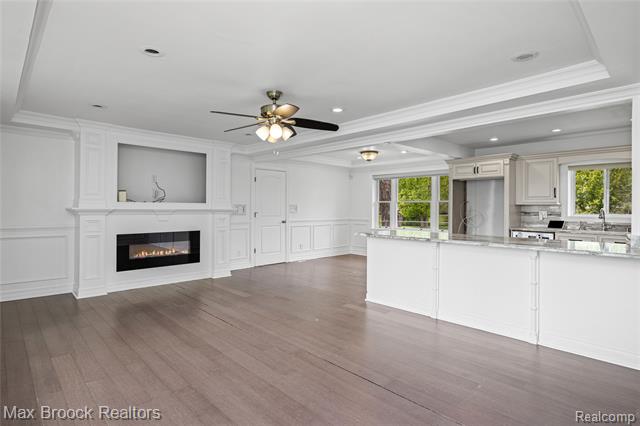 Builiding view five for 30025 Vernon, Southfield, MI. 48076