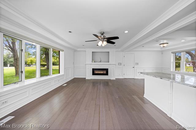 Builiding view six for 30025 Vernon, Southfield, MI. 48076