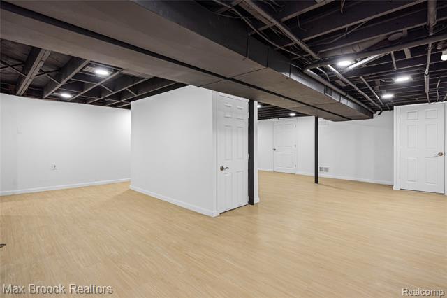Builiding view thirty for 30025 Vernon, Southfield, MI. 48076