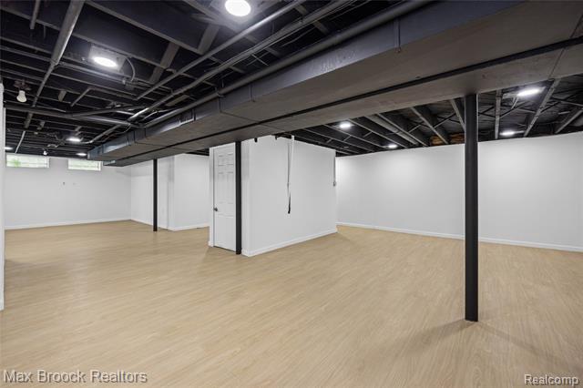 Builiding view twenty nine for 30025 Vernon, Southfield, MI. 48076