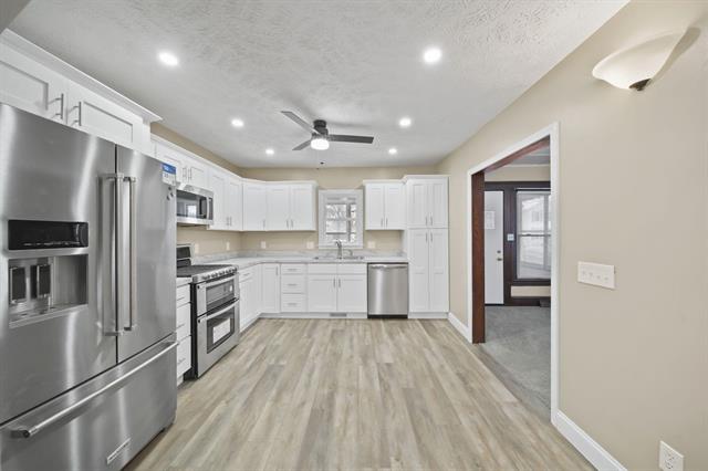 Builiding view nine for 407 West, Jackson, MI. 49201