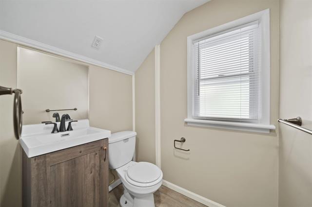 Builiding view seventeen for 407 West, Jackson, MI. 49201