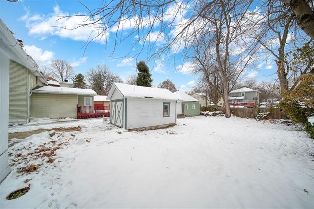 Builiding view thirty four for 407 West, Jackson, MI. 49201