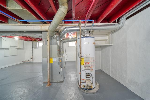 Builiding view thirty one for 407 West, Jackson, MI. 49201