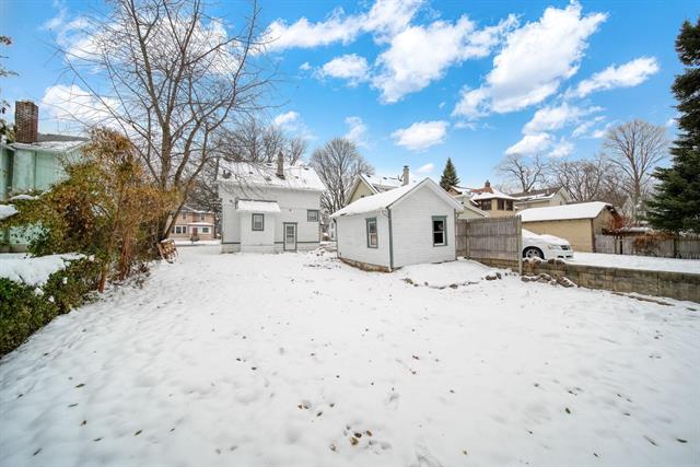 Builiding view thirty six for 407 West, Jackson, MI. 49201