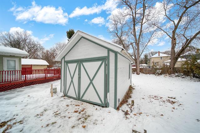 Builiding view thirty three for 407 West, Jackson, MI. 49201