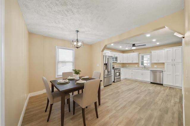 Builiding view twelve for 407 West, Jackson, MI. 49201