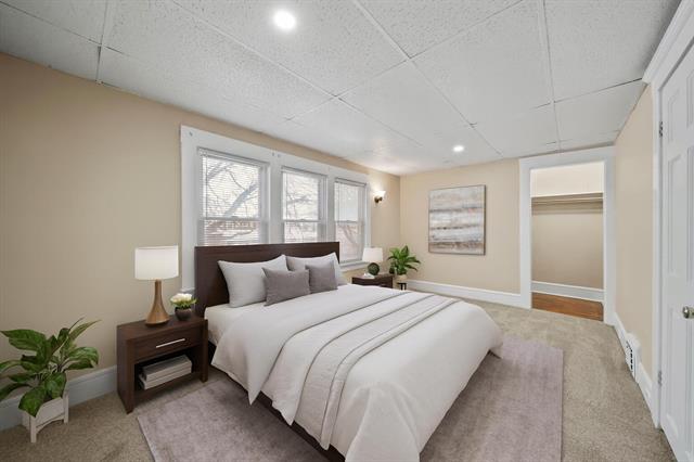 Builiding view twenty four for 407 West, Jackson, MI. 49201