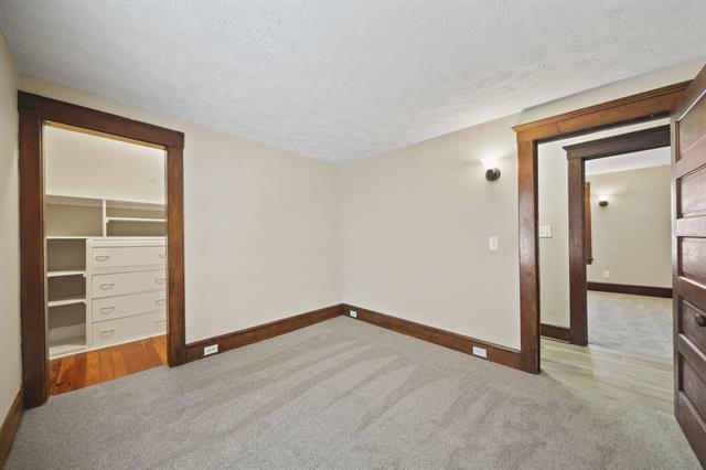 Builiding view twenty three for 407 West, Jackson, MI. 49201