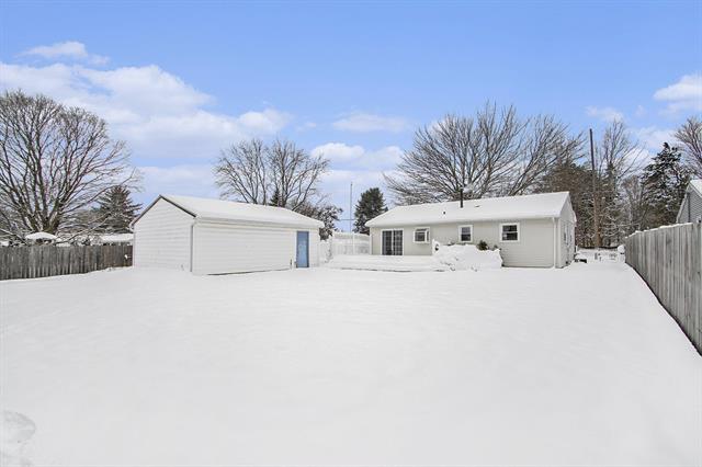 Builiding view eighteen for 5590 Lucerne, Kalamazoo, MI. 49048