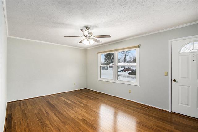 Builiding view four for 5590 Lucerne, Kalamazoo, MI. 49048