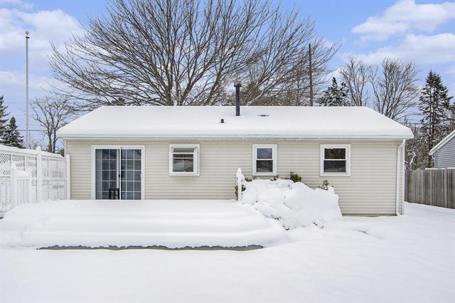 Builiding view nineteen for 5590 Lucerne, Kalamazoo, MI. 49048