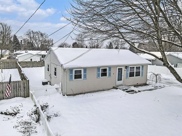 Builiding view one for 5590 Lucerne, Kalamazoo, MI. 49048