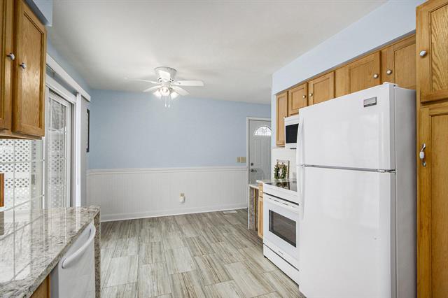 Builiding view ten for 5590 Lucerne, Kalamazoo, MI. 49048