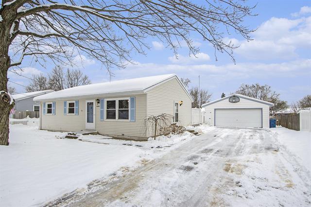 Builiding view two for 5590 Lucerne, Kalamazoo, MI. 49048