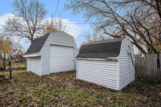 Builiding view nineteen for 1612 Stockbridge, Kalamazoo, MI. 49001