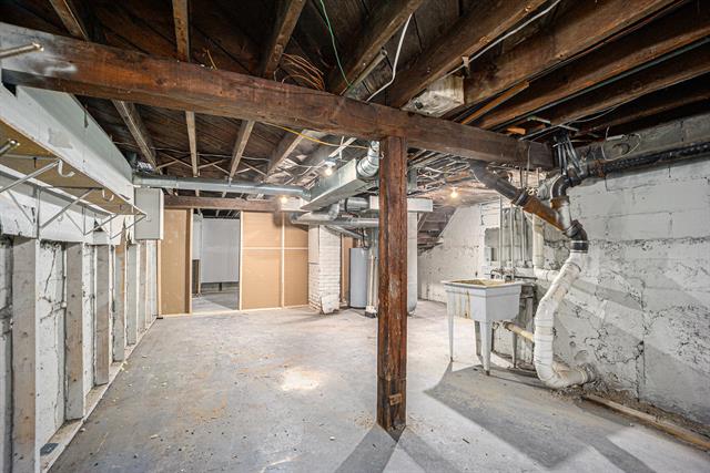 Builiding view sixteen for 1612 Stockbridge, Kalamazoo, MI. 49001