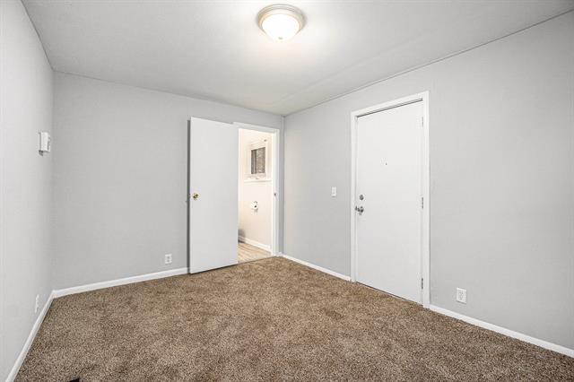 Builiding view ten for 1612 Stockbridge, Kalamazoo, MI. 49001