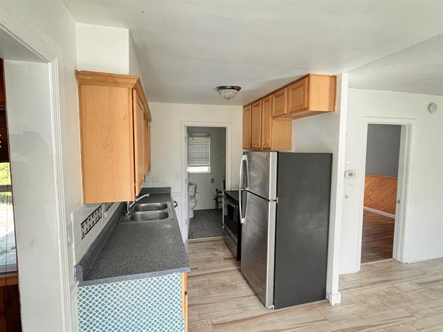 Builiding view five for 1130 Englewood, Muskegon, MI. 49441