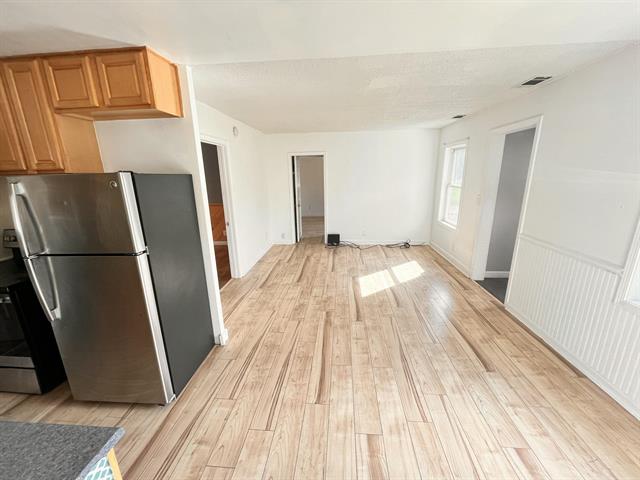 Builiding view four for 1130 Englewood, Muskegon, MI. 49441