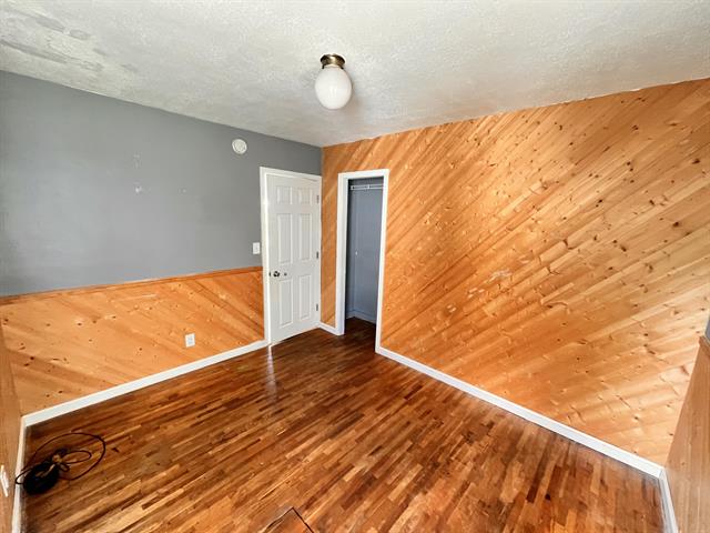 Builiding view thirteen for 1130 Englewood, Muskegon, MI. 49441