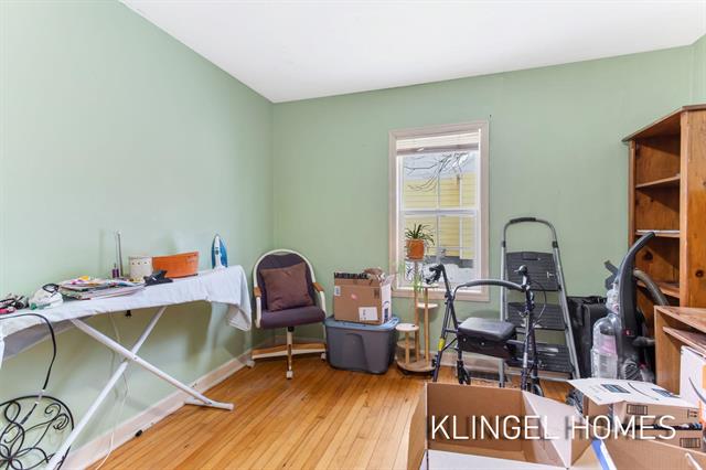 Builiding view fifteen for 947 Carlton, Muskegon, MI. 49442