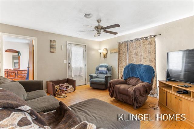 Builiding view five for 947 Carlton, Muskegon, MI. 49442