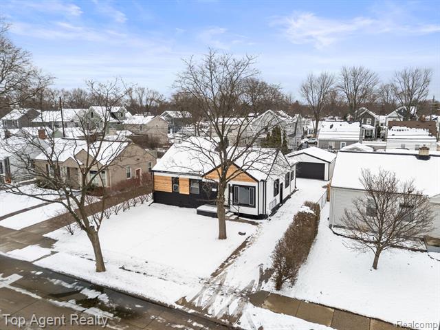 Builiding view thirty five for 4048 Royal, Berkley, MI. 48072