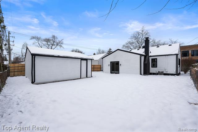 Builiding view thirty one for 4048 Royal, Berkley, MI. 48072