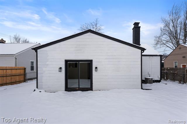 Builiding view twenty nine for 4048 Royal, Berkley, MI. 48072