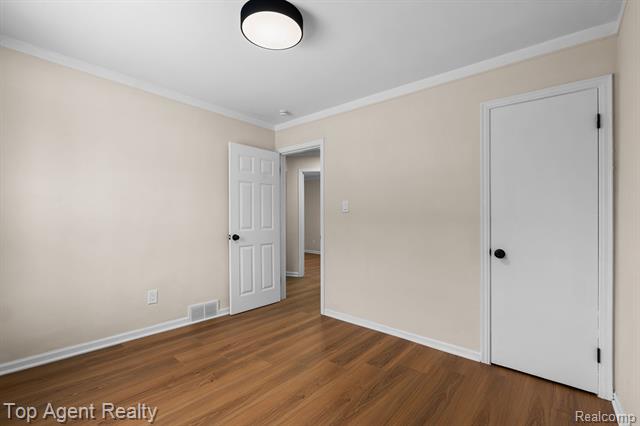 Builiding view twenty one for 4048 Royal, Berkley, MI. 48072