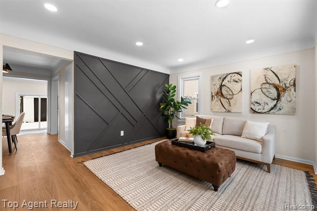 Builiding view two for 4048 Royal, Berkley, MI. 48072