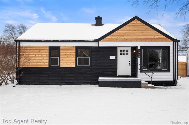 front view for 4048 Royal Ave, Berkley, Mi. 48072