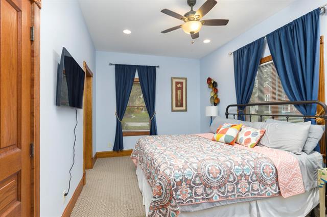 Builiding view fifteen for 11 Chestnut, Douglas, MI. 49406