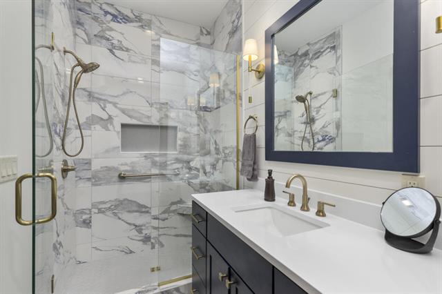 Builiding view nineteen for 11 Chestnut, Douglas, MI. 49406