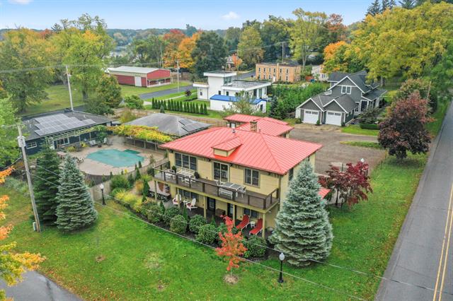 Builiding view thirty three for 11 Chestnut, Douglas, MI. 49406