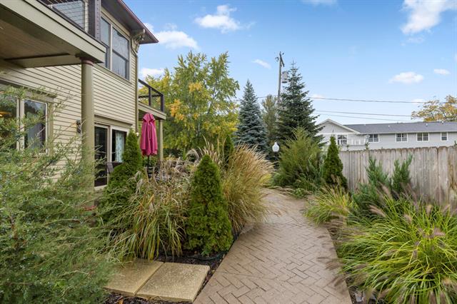 Builiding view twenty five for 11 Chestnut, Douglas, MI. 49406