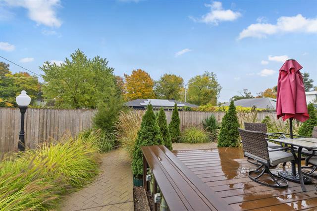 Builiding view twenty three for 11 Chestnut, Douglas, MI. 49406